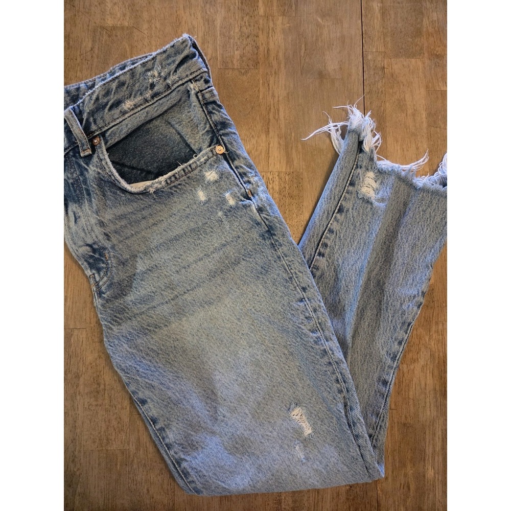 We the Free distressed jeans- size 27(4)